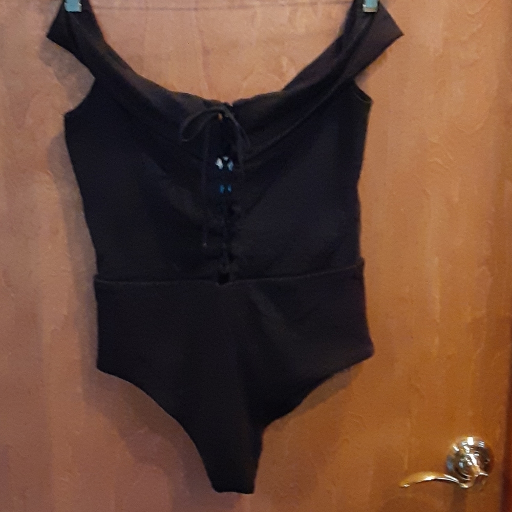 ONE PIECE BATHING SUIT
